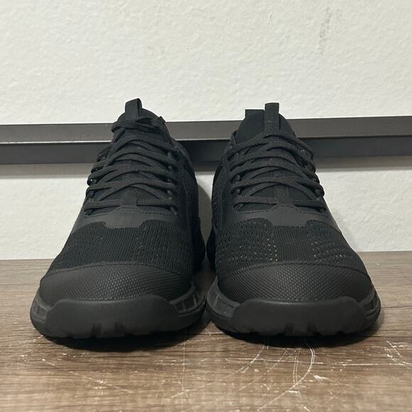 Athletic_Shoes